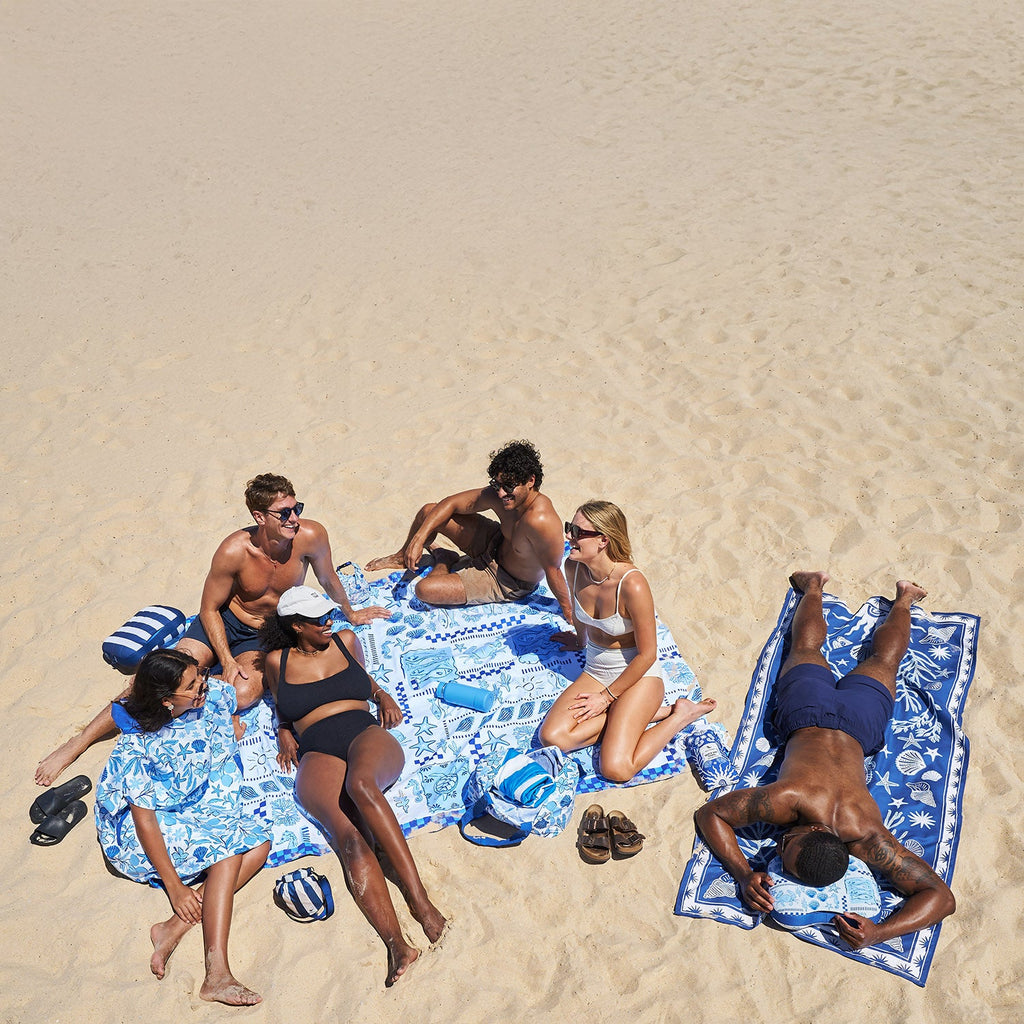 dock and bay picnic blanket