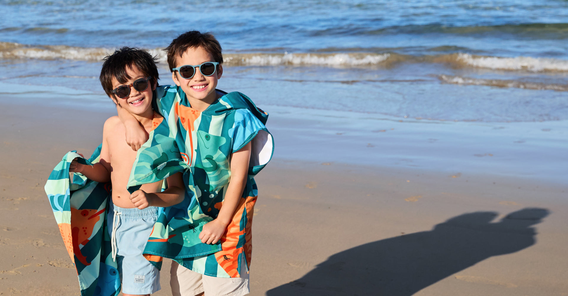 Serviette de plage Dock & Bay pour enfants - Karma Chameleon